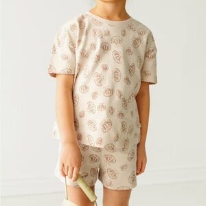 NWT,MakeMake Organics,Baby Toddler Tee+ Shorts Set, Seashells, 12-18Months